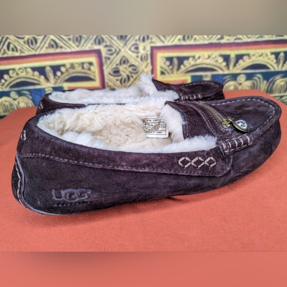 UGG Shoes - UGG Australia Ansley Charm Java Brown Moccasins Slippers Size 7